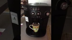 Кофе машина DeLonghi Magnifica ESAM 4000 простота и надежность
