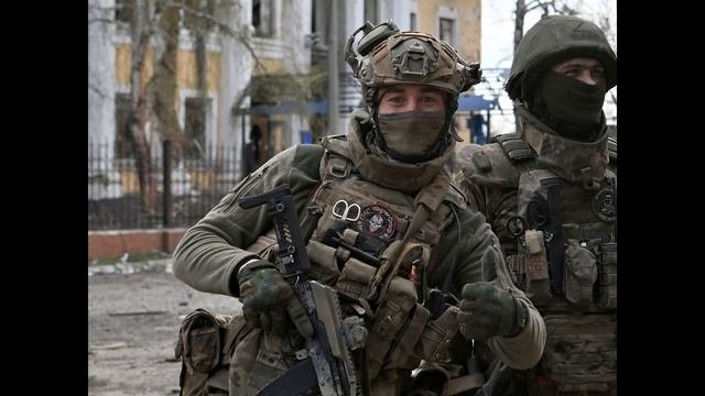Бахмут, 12 солдатів ЗСУ здалися в полон чотирьом Російським бійцям.