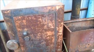 КОПТИЛЬНЯ ИЗ СЕЙФА. ПЕЧКА ИЗ МАСЛЕНОГО БАКА ОТ ТРАКТОРА. МАНГАЛ ИЗ ЛОТКА ДЛЯ ДЕНЕГ.