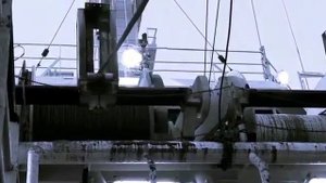 Норвежский траулер Тенор в Российских водах