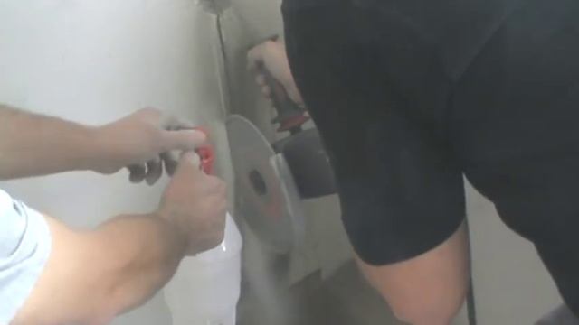 штробление болгаркой.mp4