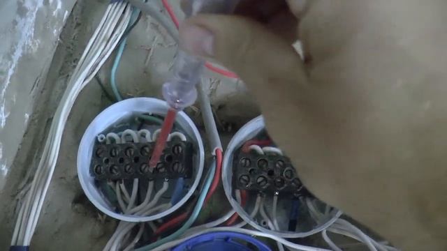 Монтаж Электропроводки своими РУКАМИ. Соединение проводов в распределительной коробке. 220В.