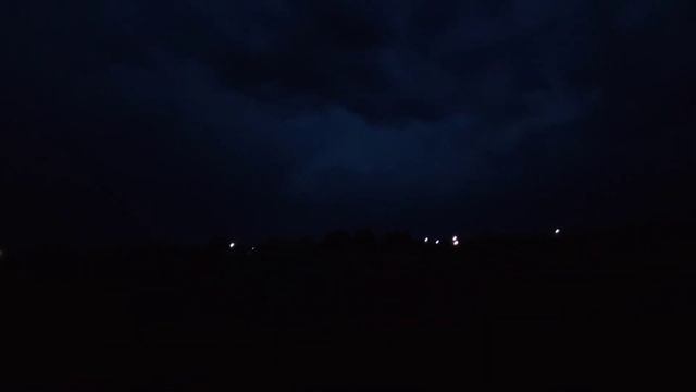 ГРОЗОВОЕ АССОРТИ! НЕРЕАЛЬНОЕ ЗРЕЛИЩЕ! КРАСИВЫЕ МОЛНИИ И СИЛЬНАЯ ГРОЗА! 2 ИЮНЯ 2023 ГОД!