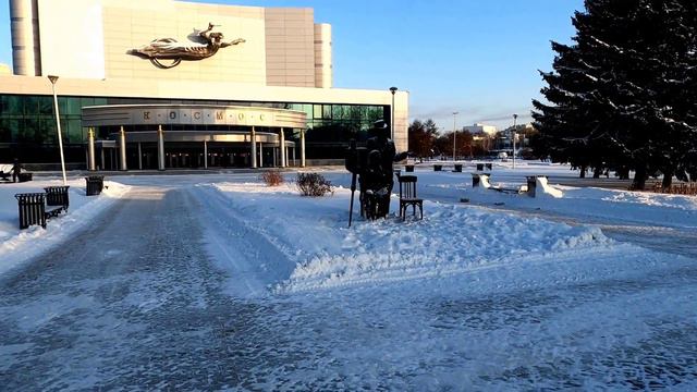 Прогулка в воскресное зимнее морозное утро по Екатеринбургу.