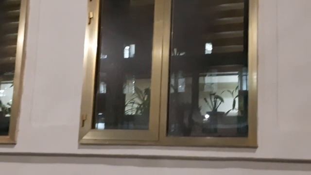 Монтаж сплит-системы в окно: а так можно было? Преимущества и недостатки смотреть онлайн