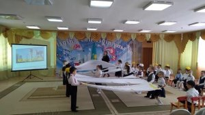 Танец с полотнами