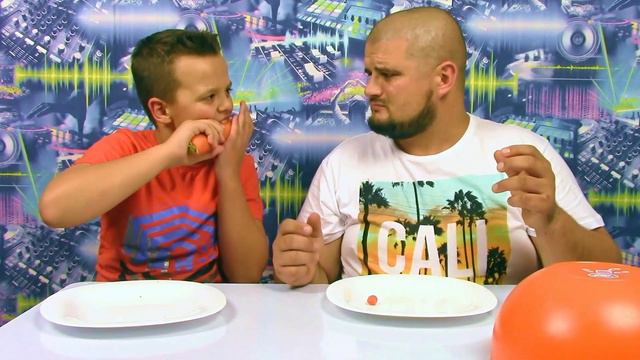 БОЛЬШОЕ против МАЛЕНЬКОГО Челлендж // ЯРИК vs ПАПА // смотреть онлайн