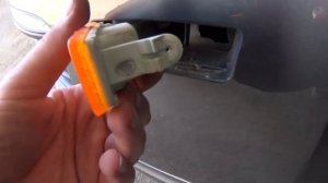 VW JETTA MK5 VW GOLF MK5 Front Bumper Park Light Bulb Replacement