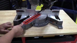 Milwaukee FUEL M18 7-1/4" Dual Bevel Sliding Compound Miter Saw Review | 2733-20