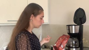 Сварила кофе легко и просто кофеваркой! Обзор доступной, хорошей кофеварки Kitfort KT-715 #кофеварк