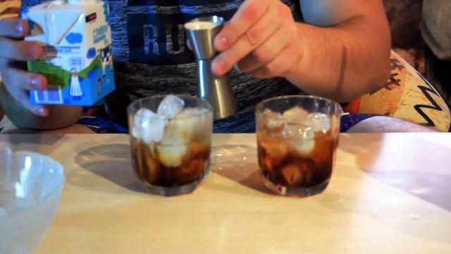Черный русский и белый русский.