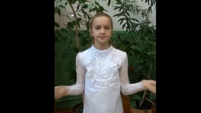 Страна читающая — Дарья Петрова читает произведение «Мартышка и очки» И. А. Крылова смотреть онлайн