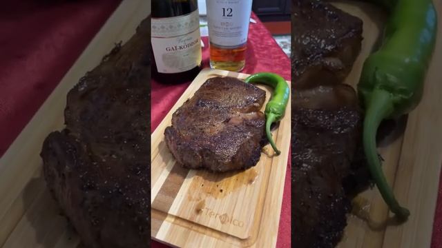 Стейк | Black Angus | Жареное мясо на сковородке