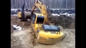 Экскаватор застрял. Excavator stuck.