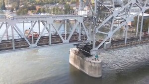 Ростов на Дону.Разводной железнодорожный мост.Река Дон.Закрытие Моста.