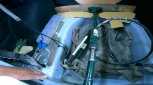 vw Polo вытягиваем заднюю панель ч2