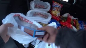 СКУПИЛ ВСЁ у БАБУШКИ и раздал НУЖДАЮЩИМСЯ. I bought everything from my grandmother and handed NEEDS