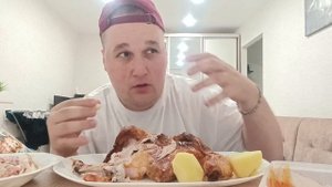 МУКБАНГ КУРИЦА гриль / ОБЖОР Кура гриль, картошка и кока кола / MUKBANG ASMR