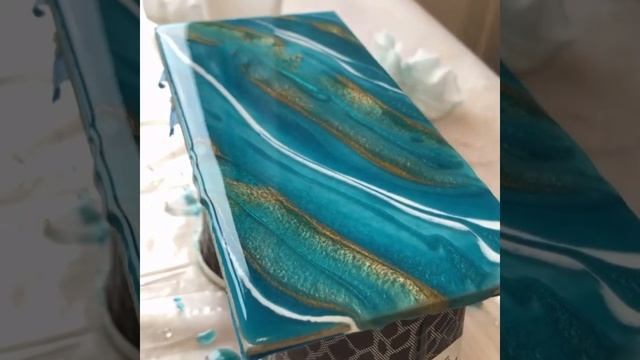 заливаем крышку шкатулки эпоксидной смолой смотреть онлайн