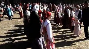 Красная Горка. Игра. Челнок бежит...