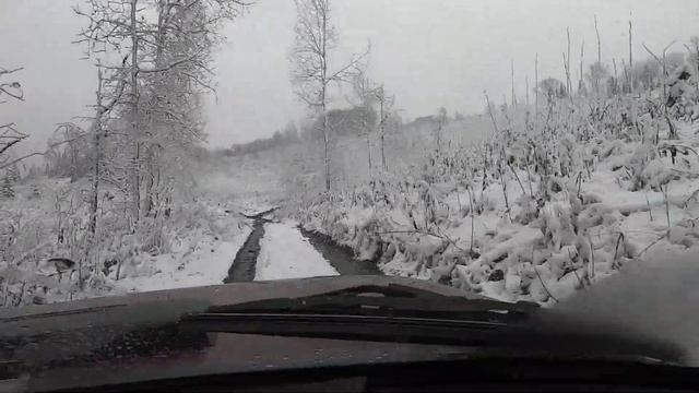 Первое ноября, на горах выпал снег. Едем в лес. смотреть онлайн
