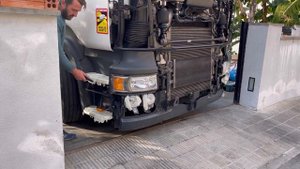 КАК ПОДНЯТЬ КАБИНУ ФУРЫ SCANIA R450 ДАЛЬНОБОЙЩИКУ БЕЗ ОПЫТА / Levantar la cabina del camion
