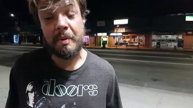 Вам не приходило в голову что в России вы жили бы нормально Бомж с Украины 13 лет в Лос Анджелес смотреть онлайн