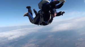 ознакомляюший прыжок с парашютом AFF