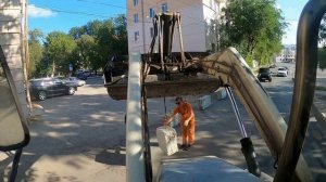 Безопасность прежде всего. Перегораживаем площадь к дню молодежи. Пробный заезд на картинге.