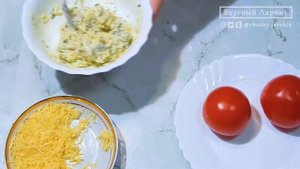 Оригинальная закуска на праздничный стол. Фаршированные помидоры с сыром и чесноком | Вкусный Ларчи