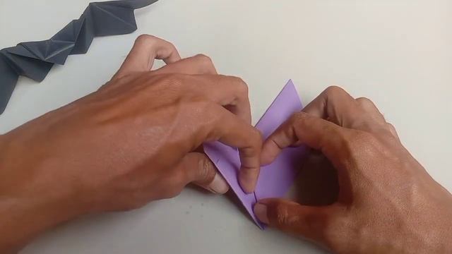 This is How to Make Bat Origami Flapping
