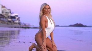 Sunset Shoot with LINDSEY PELAS in Malibu, CA.