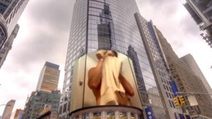 Мужик случайно показал стрептиз по вайфаю всему миру  или весьма удачная реклама сигарет