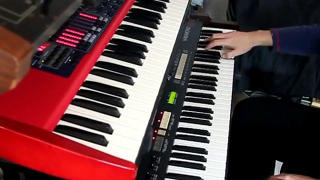 Clavia nord electro2 vs. Hammond xb-1 смотреть онлайн