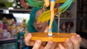 HUGE HATSUNE MIKU FIGURE & PLUSH HAUL!