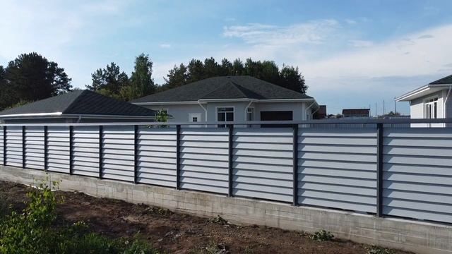 Забор-жалюзи с применением фиброцементного сайдинга "DECOVER". смотреть онлайн