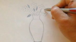 Учимся рисовать вазу с цветами