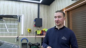 В какую пленку затянуть крышу автомобиля винил или полиуретан и как ?