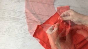 Обработка горловины футболки из малорастяжимой кулирки из 100% хлопка - легко! Но есть нюанс