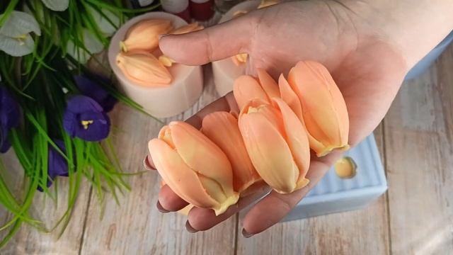 Заливка силиконовых форм цветов. Тюльпаны из мыла. Scarlet Flower Мыльная вечеринка Emerald Molds