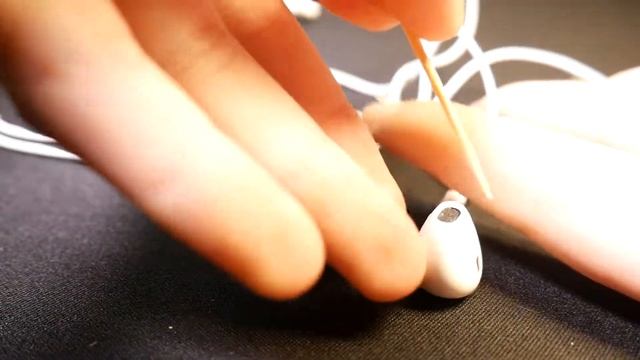 Чистка наушников Apple Earpods / как почистить earpods! смотреть онлайн