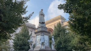 VLOG#5 : гуляем по Милану, шопинг в Serravalle, ресторан с видом на Дуомо, эстетика Милана