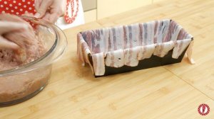 Мясной террин с беконом и оливками