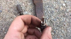 Как выкрутить обломанную свечу накала