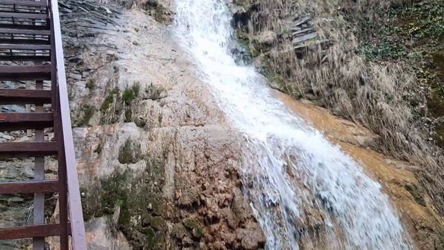 Достопримечательности Геленджика. Гебиусские, они же тешебские водопады. Тур выходного дня. смотреть онлайн