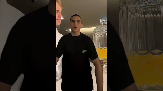 Байра ищет Даню Милохина в Дубае!