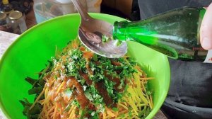 Хрустящий салат с фасолью и морковью по-корейски