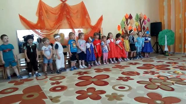 Осенний праздник "Что у осени в корзинке?" смотреть онлайн