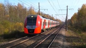 ЭС1П-021 "Ласточка" сообщением Петрозаводск — Санкт-Петербург пролетает через о.п. Русановская