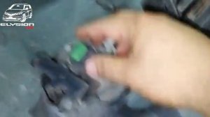 Замена лампочки туманки Honda Elysion